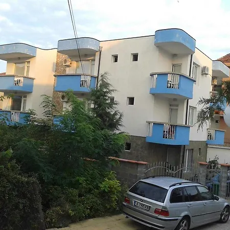 Pazderkovi Pensión Ravda